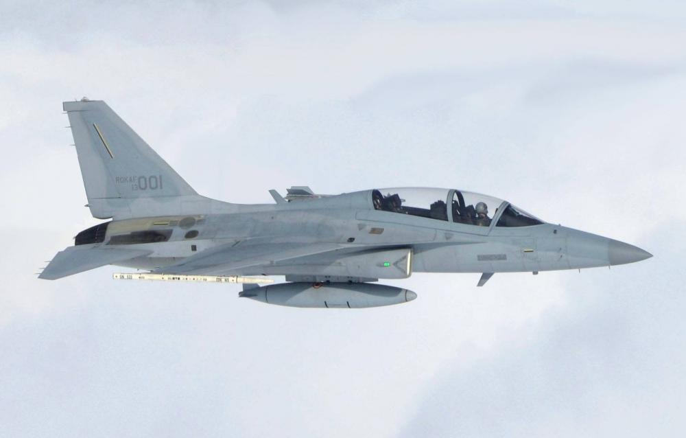 KAI_FA-50_Fighting_Eagle_of_ROK_AirForce_cropped_674452.jpg